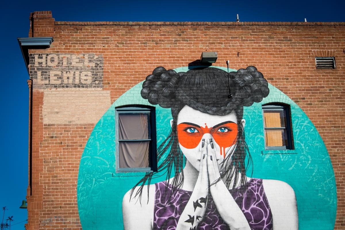Hotel Lewis mural